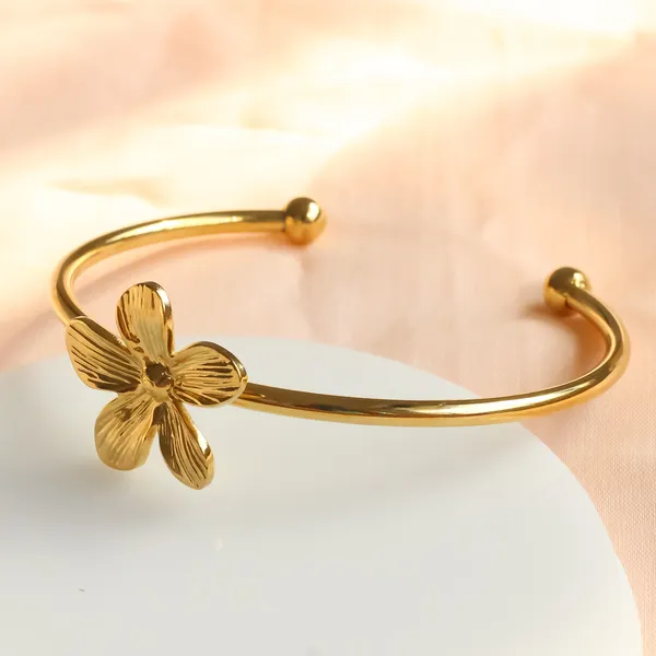 Flower_Cuff_Bracelet_Adjustable_Bracelet