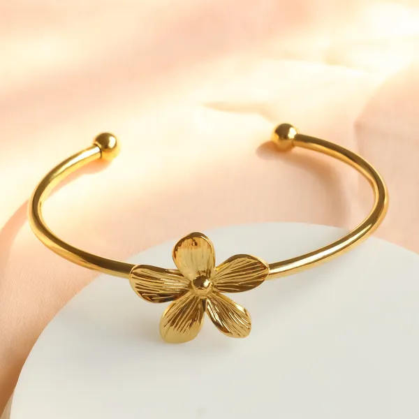 Flower_Cuff_Bracelet_Adjustable_Bracelet