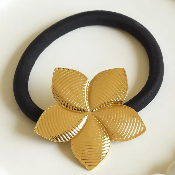 Ashlie_Hair_Tie