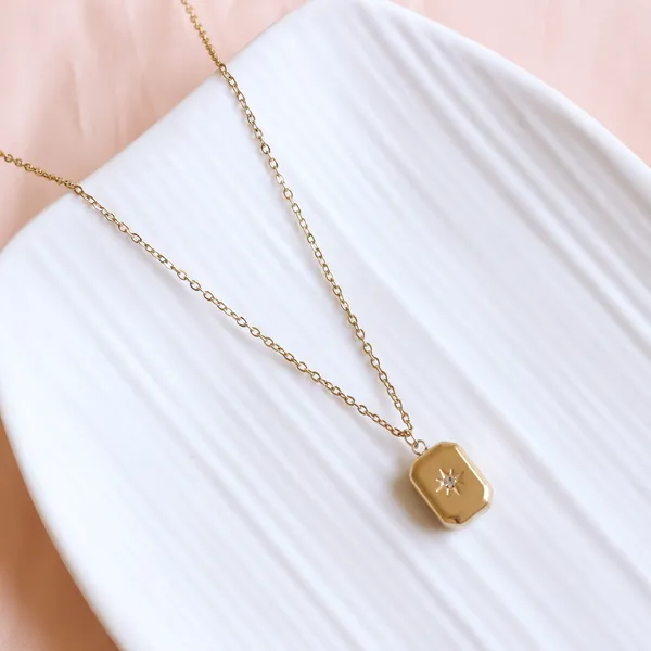Carl_Star_Necklace