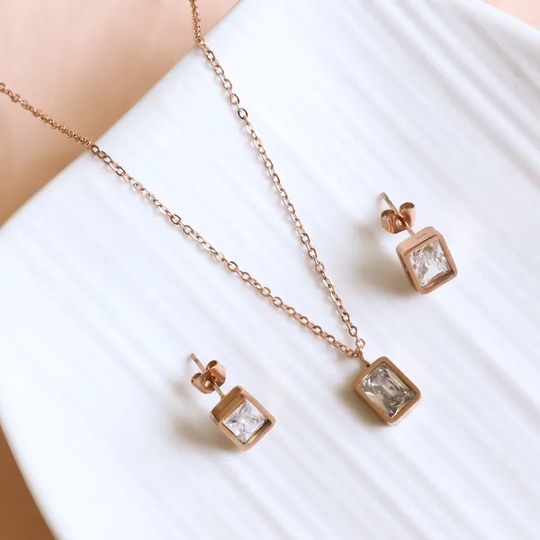 Classy_Crystal_Set_Of_2