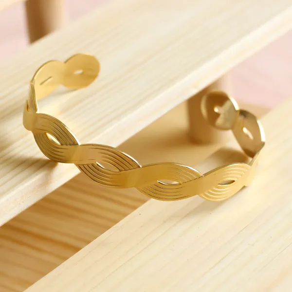 Swirl_Bangle