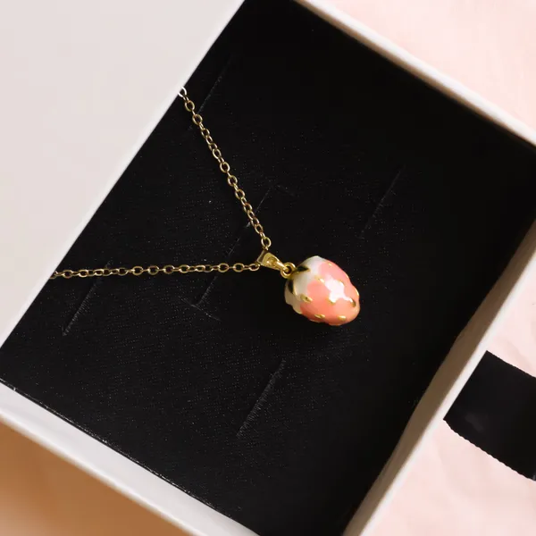 Strawberry_Necklace