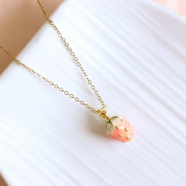 Strawberry_Necklace