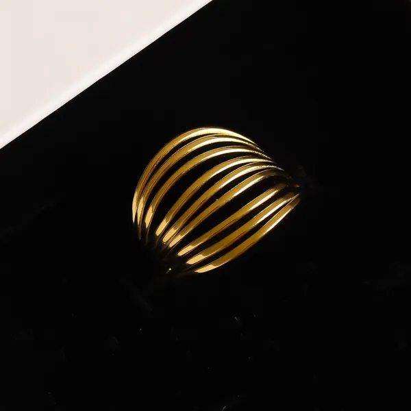 Sleek_Band_Ring_Adjustable