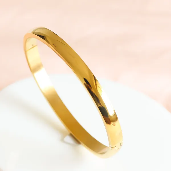 Classic_Gold_Bangle