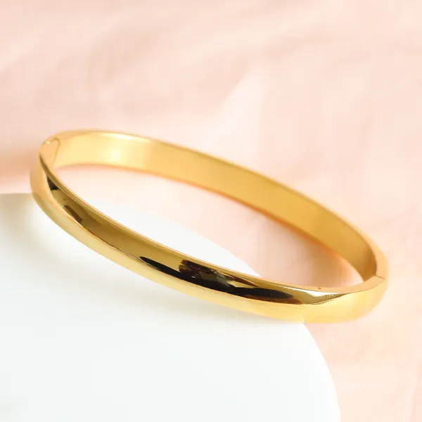 Classic_Gold_Bangle