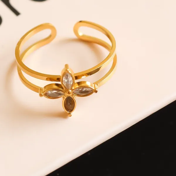 Lily_Ring_Adjustable