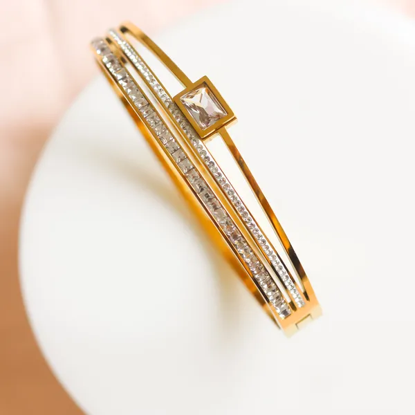 White_Stone_Kale_Bracelet
