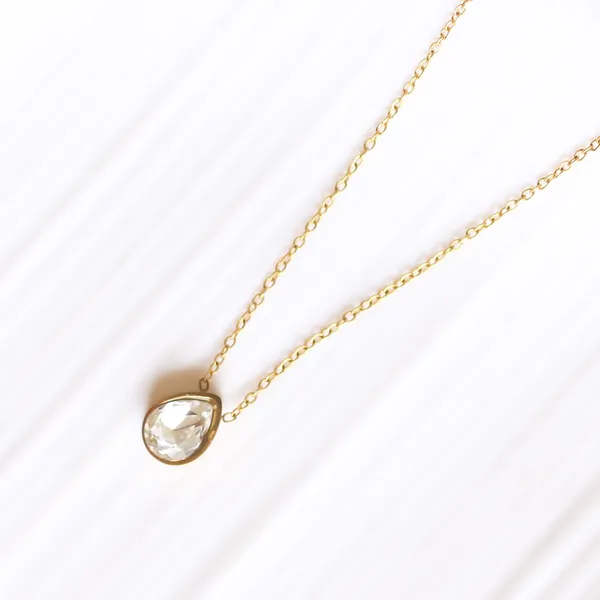 White_Stone_Drop_Necklace