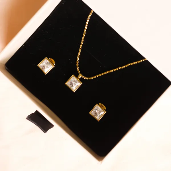White_Stone_Set_Set_Of_2