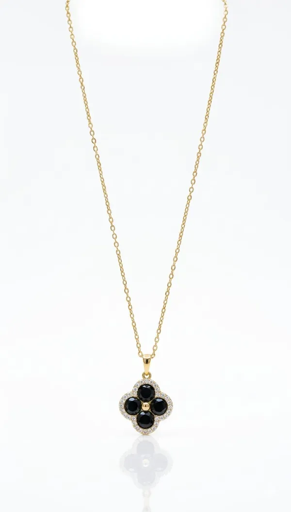 Black_Gold_Metal_Clover_Pendant_Necklace_For_Women