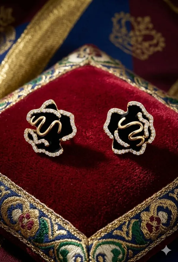 Black_Gold_Metal_Floral_Stud_Earrings_For_Women