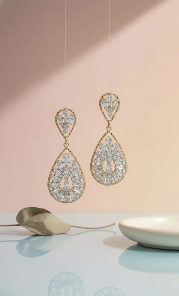 Silver_Metal_Crystal_Teardrop_Dangle_Earrings_For_Women