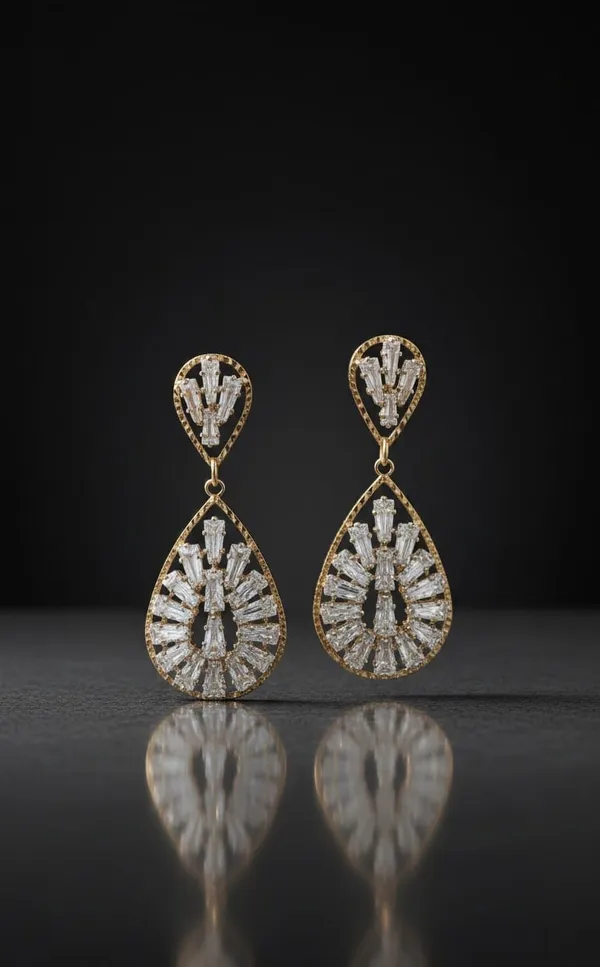 Silver_Metal_Crystal_Teardrop_Dangle_Earrings_For_Women