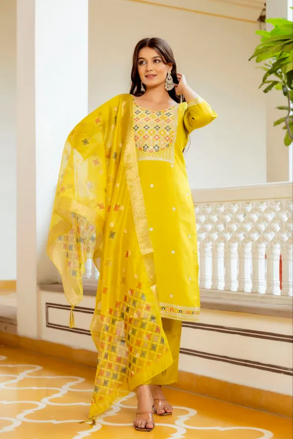 Yellow_Premium_And_Fancy_Design_Viscose_Shimmer_Kurti_Set_For_Women