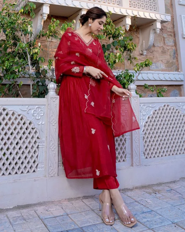 Dark_Red_Premium_And_Fancy_Design_Chanderi_Silk_Kurti_Set_For_Women