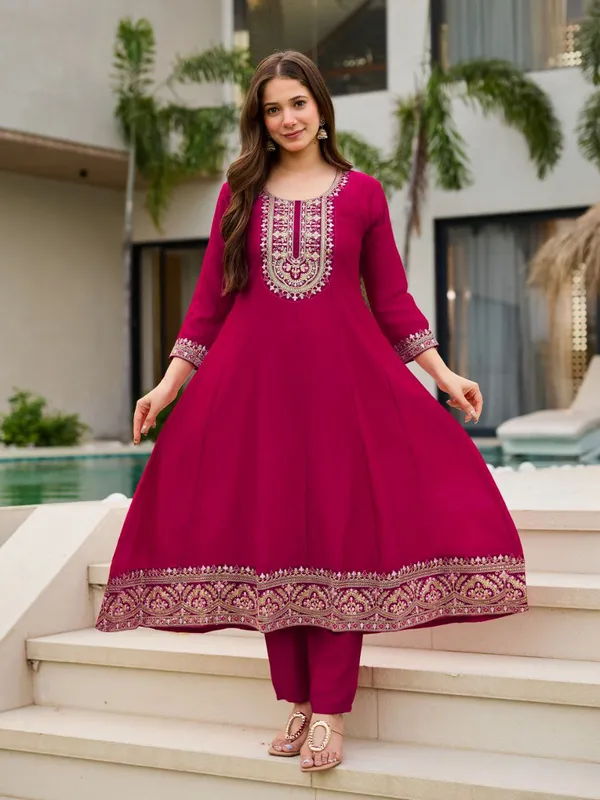 Magenta_Pink_Premium_And_Fancy_Design_CP_Vichitra_Silk_Kurti_Set_For_Women