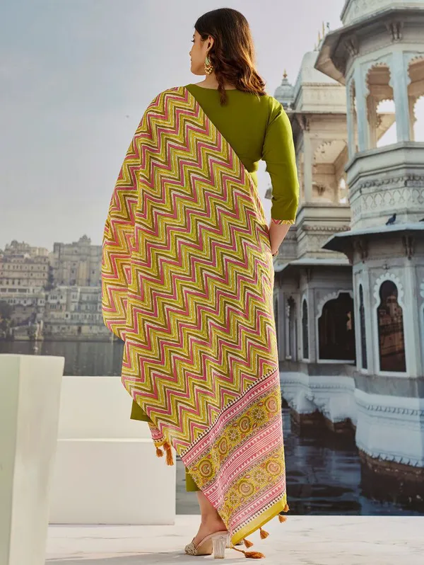 Olive_Green_Premium_And_Fancy_Design_Muslin_Cotton_Kurti_Set_For_Women