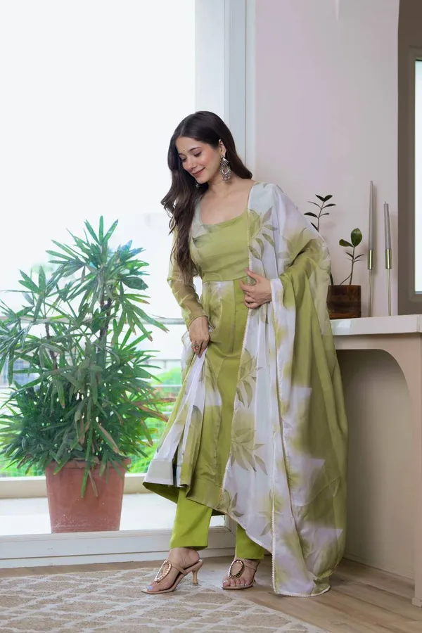 Green_And_White_Premium_And_Fancy_Design_Pure_Soft_Lightweight_Organza_Kurti_Set_For_Women
