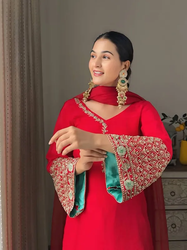 Red_Premium_And_Fancy_Design_Faux_Georgette_Farsi_Suit_Set_For_Women