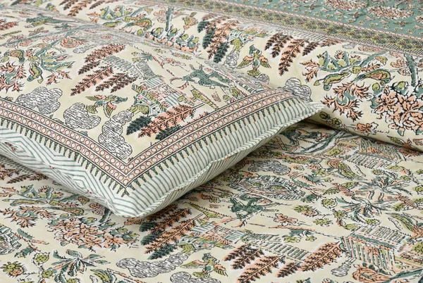 Green_Cotton_Feel_Printed_Bedsheet_100_X_108_Inch