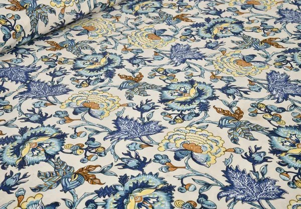 Blue_Cotton_Feel_Printed_Bedding_Set_100_X_108_Inch