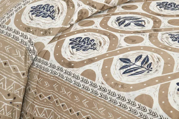 Beige_And_Navy__Cotton_Feel_Printed_Bedding_Set_108_X_108_Inch