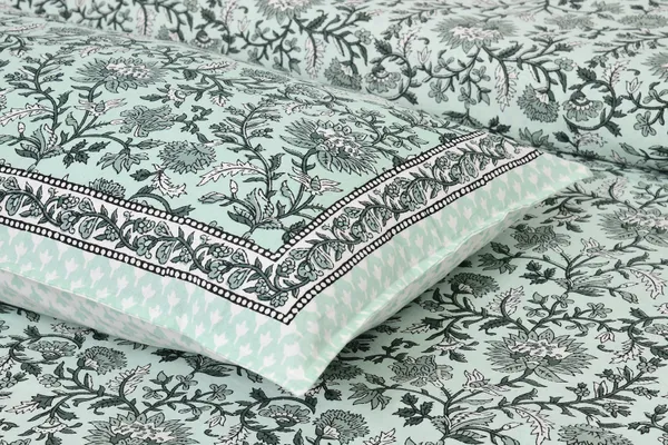 Green_Cotton_Feel_Printed_Bedding_Set_108_X_108_Inch