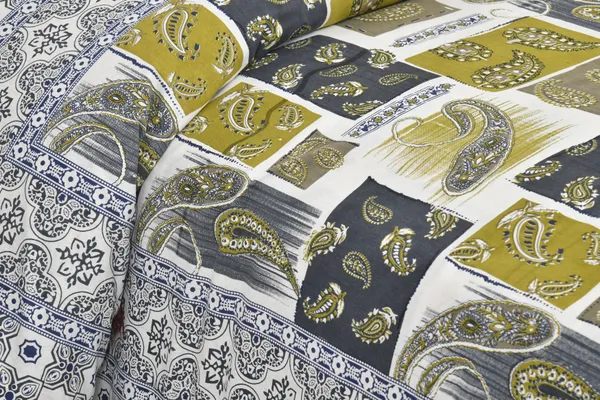Green_And_Blue_Cotton_Feel_Printed_Bedding_Set_108_X_108_Inch