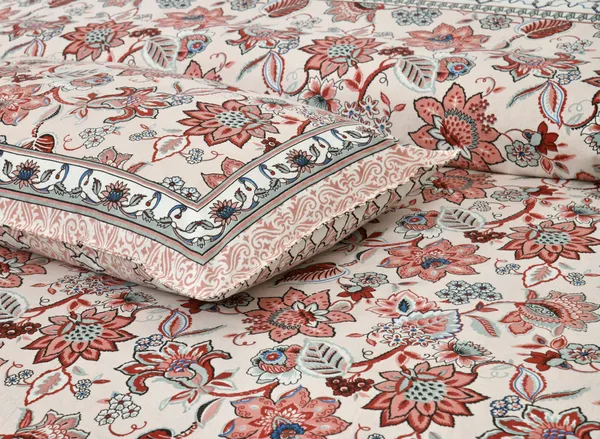 Pink_Cotton_Feel_Printed_Bedding_Set_100_X_108_Inch