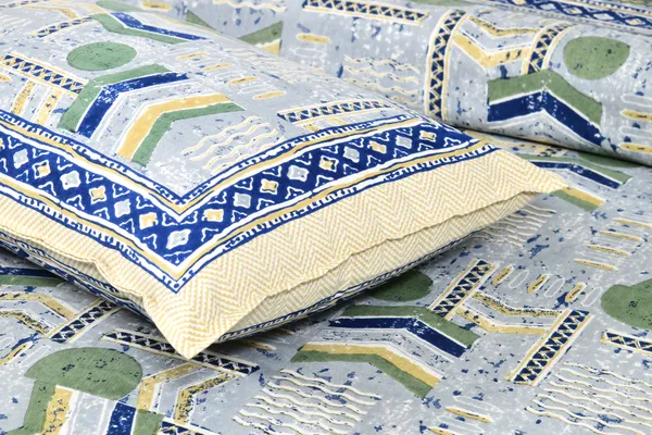 Blue_Cotton_Feel_Geometric_Print_Bedding_Set_108_X_108_Inch
