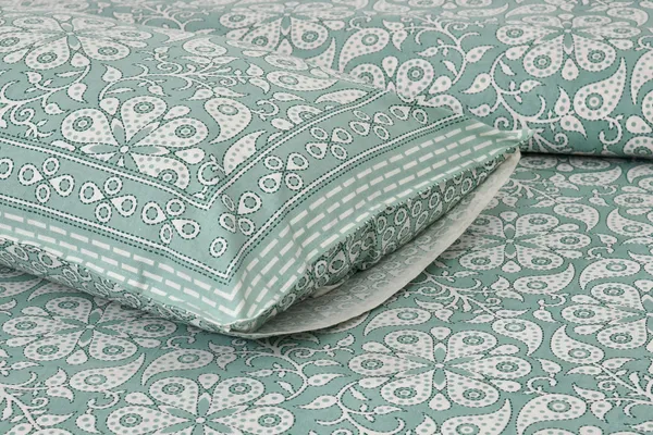 Blue_Cotton_Feel_Printed_Bedsheet_100_X_108_Inch