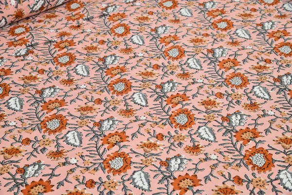 Orange_And_Red_Cotton_Feel_Printed_Bedding_Set_108_X_108_Inch