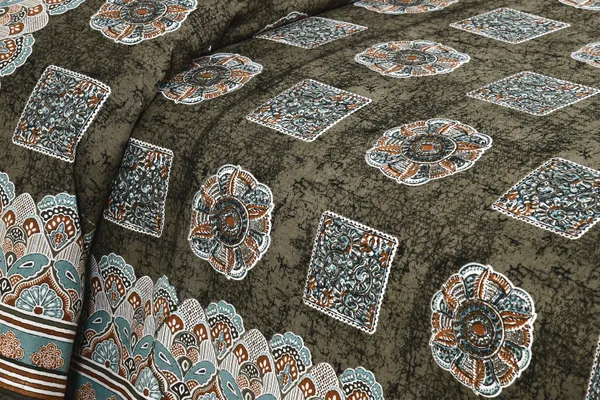 Green_Cotton_Feel_Printed_Bedding_Set_108_X_108_Inch