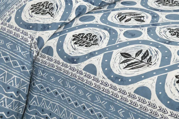 Blue_Cotton_Feel_Floral_Printed_Bedding_Set_108_X_108_Inch