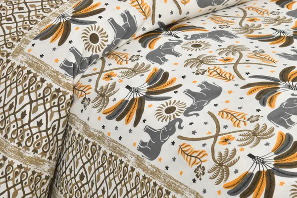 Mustard_And_Yellow_Cotton_Feel_Printed_Bedding_Set_108_X_108_Inch