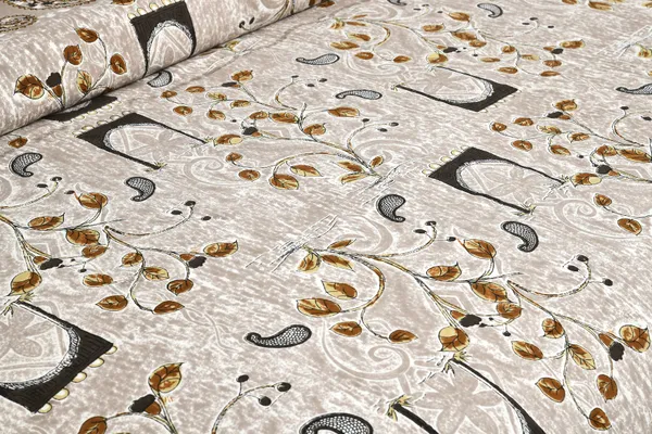 Mustard_And_Yellow_Cotton_Feel_Printed_Bedding_Set_108_X_108_Inch
