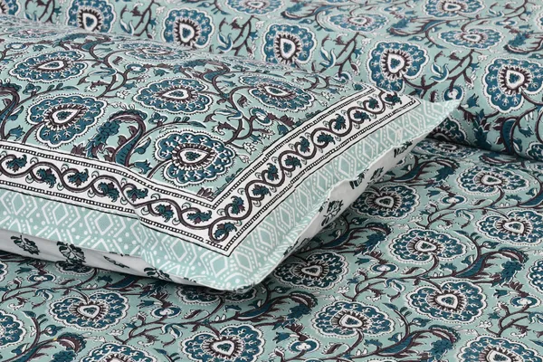 Blue_Cotton_Feel_Printed_Bedding_Set_108_X_108_Inch