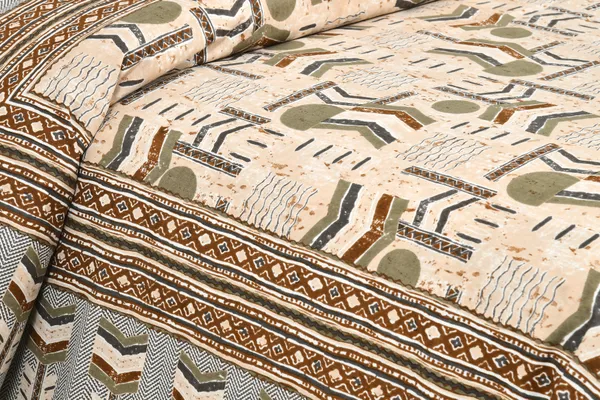 Beige_And_Brown_Cotton_Feel_Printed_Bedding_Set_108_X_108_Inch