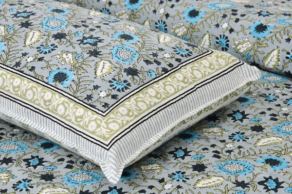 Blue_Cotton_Feel_Floral_Printed_Bedding_Set_108_X_108_Inch
