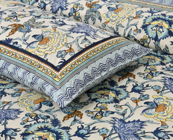 Blue_Cotton_Feel_Printed_Bedding_Set_100_X_108_Inch