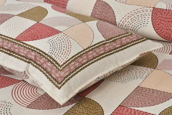Pink_And_Mustard_Cotton_Feel_Geometric_Print_Bedsheet_100_X_108_Inch