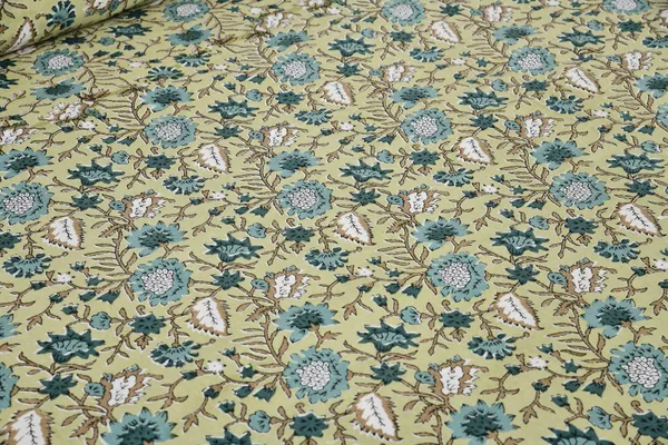 Green_Cotton_Feel_Printed_Bedding_Set_108_X_108_Inch