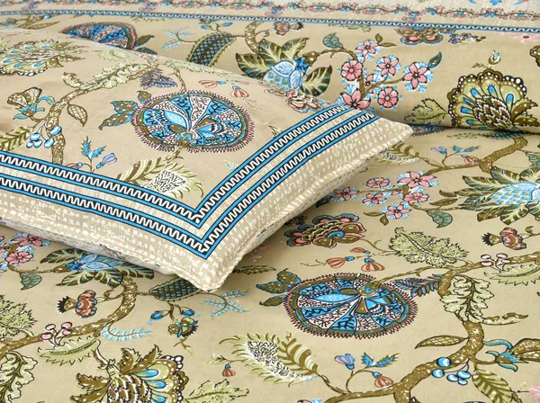 Yellow_And_Blue_Cotton_Feel_Printed_Bedding_Set_100_X_108_Inch