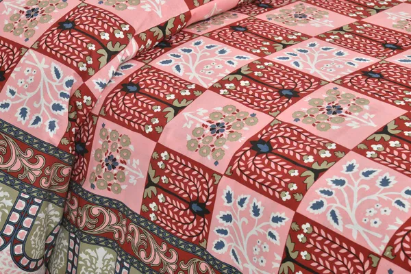 Pink__Cotton_Feel_Geometric_Print_Bedding_Set_108_X_108_Inch