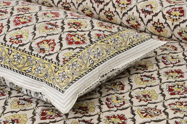 Multicolour_Cotton_Feel_Printed_Bedding_Set_108_X_108_Inch