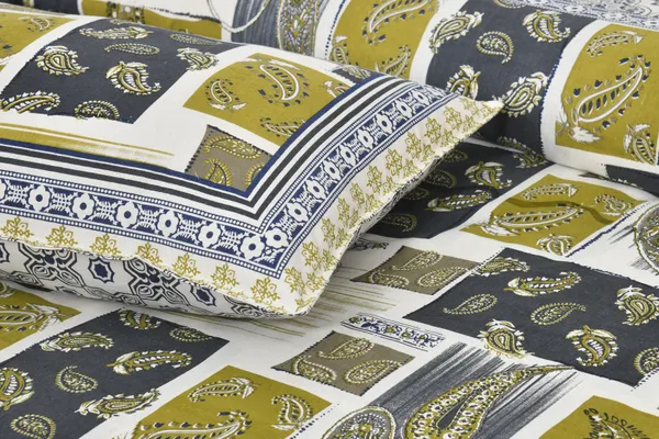 Green_And_Blue_Cotton_Feel_Printed_Bedding_Set_108_X_108_Inch