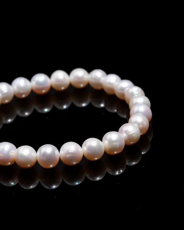 Elegant_White_Pearl_Beaded_Bracelet_For_Women