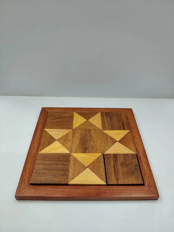 Wooden_Geometric_Puzzle_Game